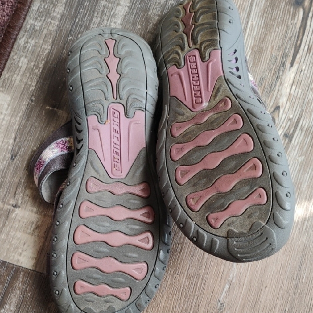 Skechers Gray and Pink Casual Sandals - Picture 7 of 10